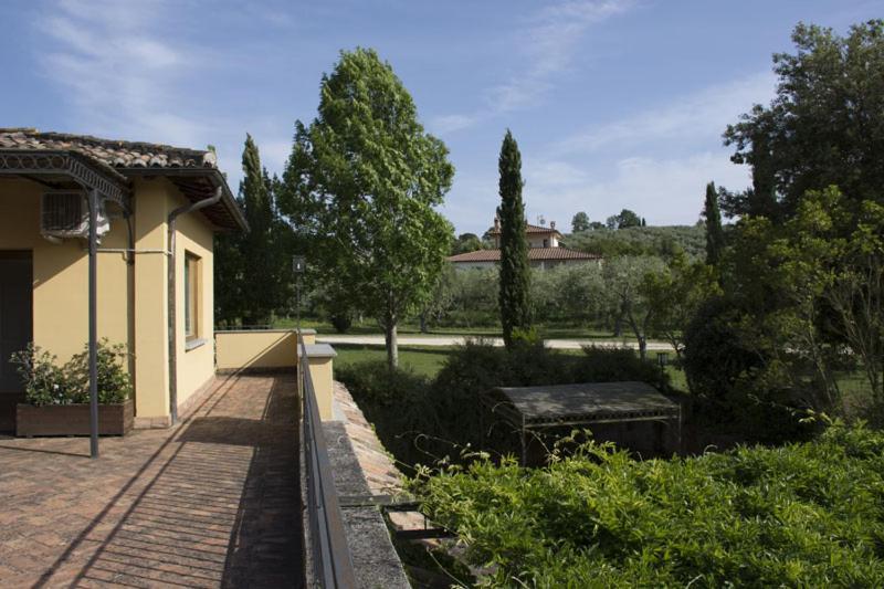 Agriturismo Scuderie Della Contea Sutri Eksteriør bilde